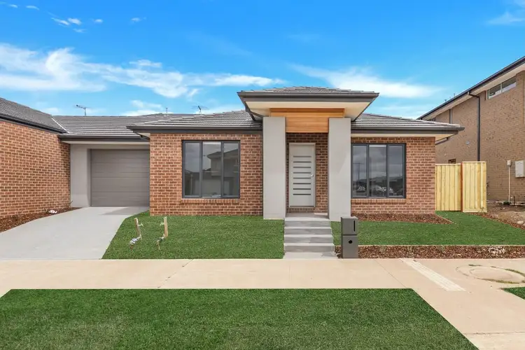 209 Maracana Avenue Manor Lakes, Manor Lakes VIC 3024