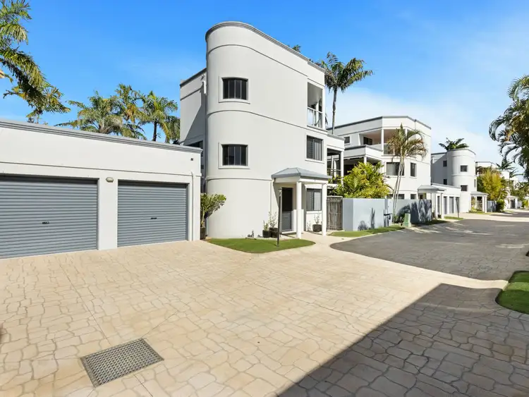 Second view of Homely unit listing, Unit 2/33 Elizabeth Street, Urangan QLD 4655