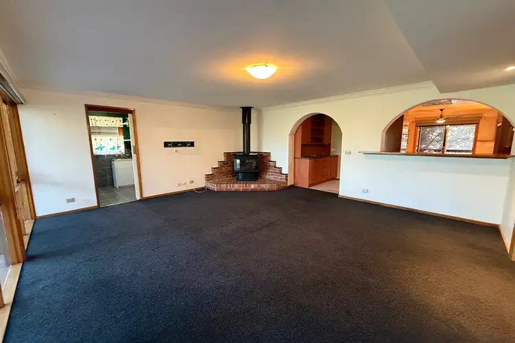 32 Stanley Road, Devon Meadows VIC 3977