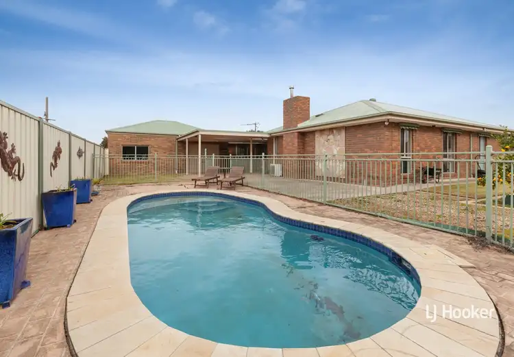 Second view of Homely house listing, 11 McCarthy Court, Wallan VIC 3756