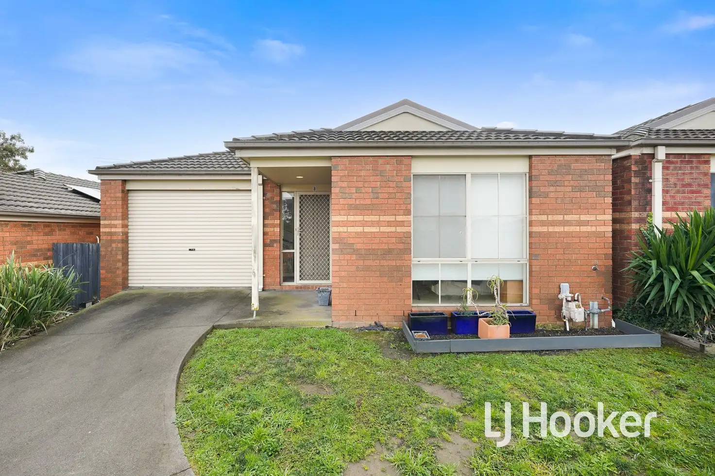 Main view of Homely unit listing, 8/11 Renlik Court, Pakenham VIC 3810