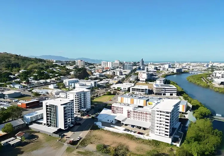 18/5 Kingsway Place, Townsville City QLD 4810