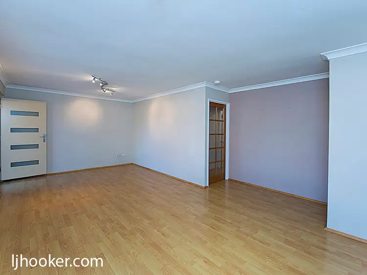 Fifth view of Homely unit listing, Unit 4/12 Kaliamba Ct, Cannington WA 6107