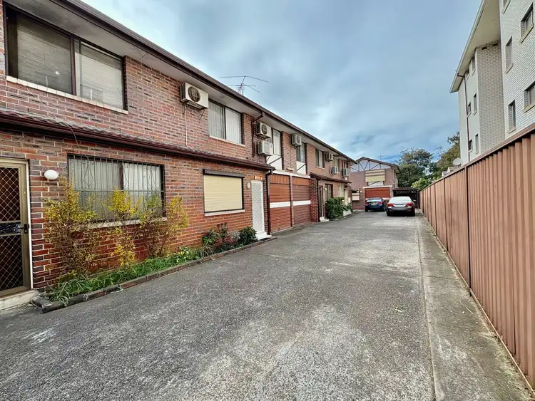 2/28 Hill street, Cabramatta NSW 2166