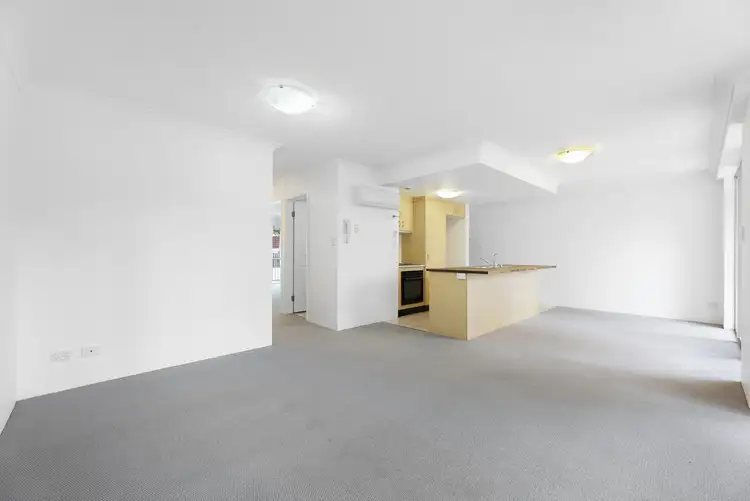 Third view of Homely apartment listing, 9/3-5 Norman Street, Southport QLD 4215