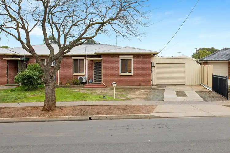 16 Small Crescent, Smithfield Plains SA 5114
