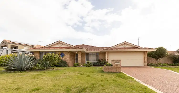 21 Cuvier Place, San Remo WA 6210