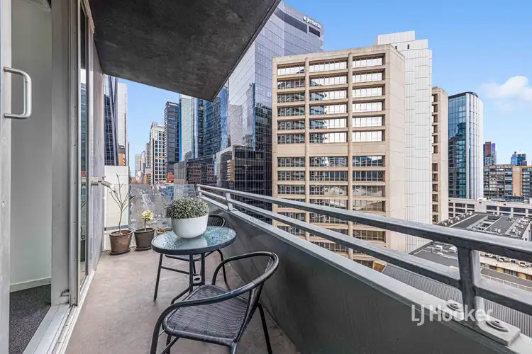 1111/620 Collins Street