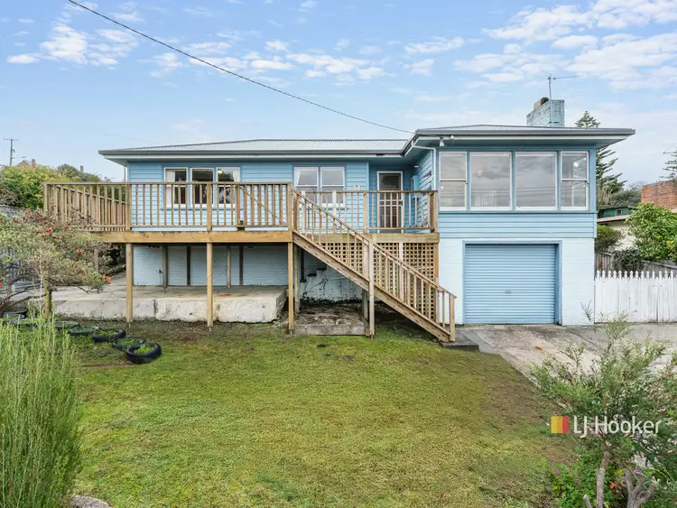 42 River Road, West Ulverstone TAS 7315