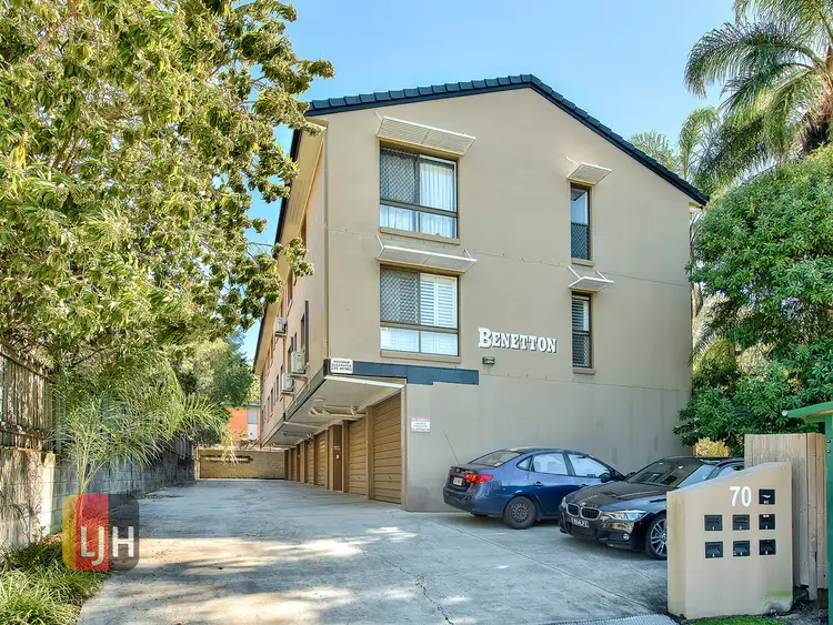 Main view of Homely unit listing, 2/70 Hilltop Avenue, Chermside QLD 4032