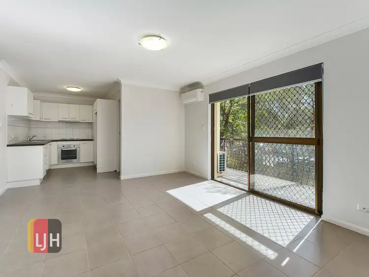 Third view of Homely unit listing, 2/70 Hilltop Avenue, Chermside QLD 4032
