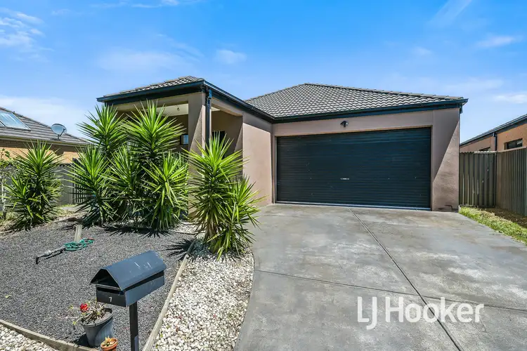 7 Downing Square, Pakenham VIC 3810