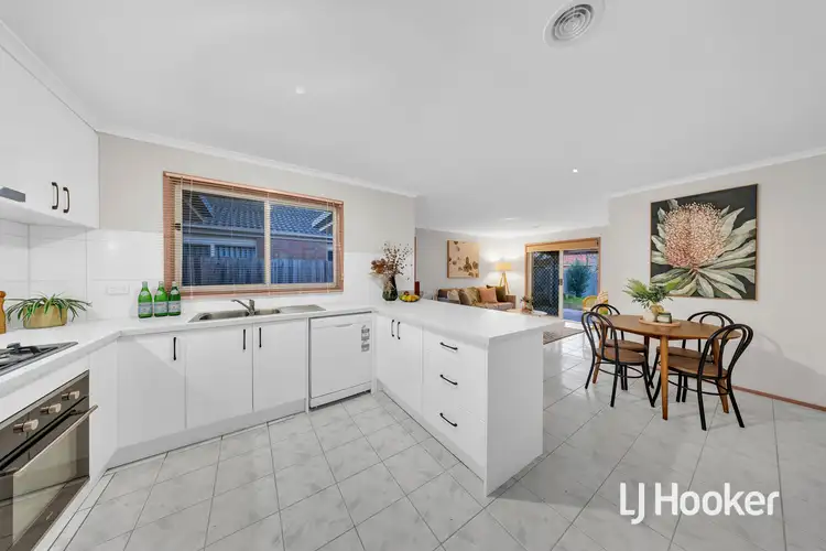 Fifth view of Homely house listing, 8 Haigh Court, Altona Meadows VIC 3028
