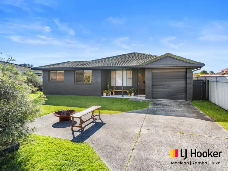 8B Parkview Crescent, Yamba NSW 2464