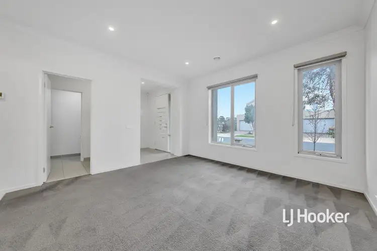Third view of Homely townhouse listing, 4 Broadbeach Circuit, Sanctuary Lakes VIC 3030