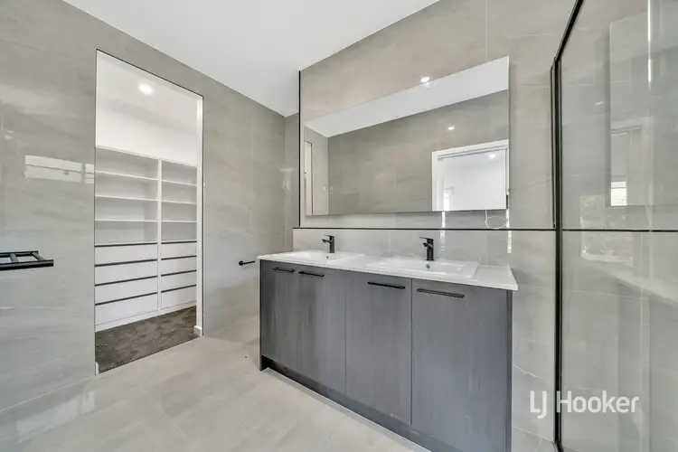 Sixth view of Homely house listing, 22 Courtenay Promenade, Fraser Rise VIC 3336