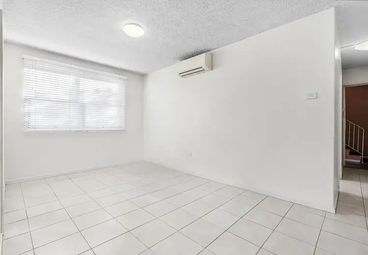 Third view of Homely unit listing, 5/2 Carl Street, Woolloongabba QLD 4102