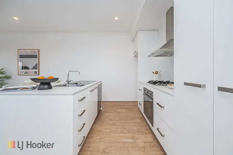 Seventh view of Homely townhouse listing, 20 Yarramie Circuit, Craigieburn VIC 3064