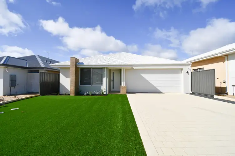 78 Sharperton Meander, Dudley Park WA 6210