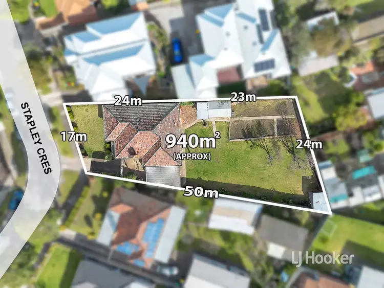 10 Stapley Crescent, Altona North VIC 3025