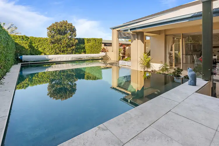 3 Bonaire Court, Kawana Island QLD 4575