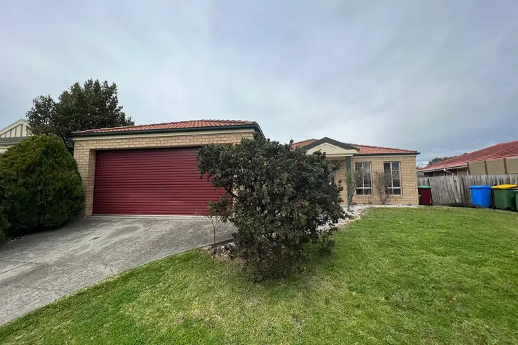 17 Fairhaven Boulevard, Cranbourne West VIC 3977