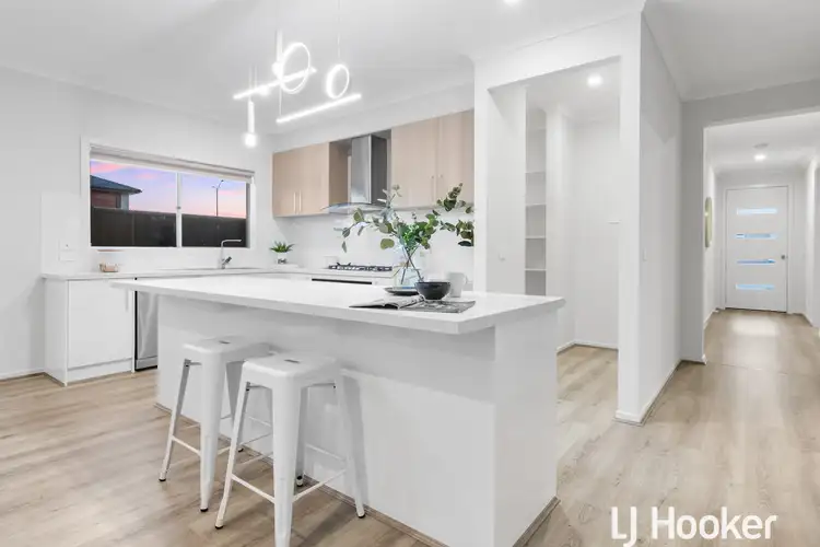 Fourth view of Homely house listing, 2 Falconer Court, Clyde North VIC 3978