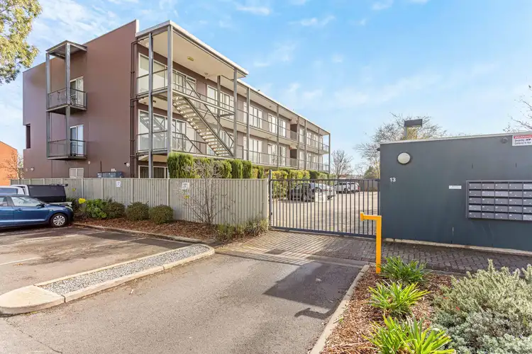 2/13 Yates Street, Mawson Lakes SA 5095