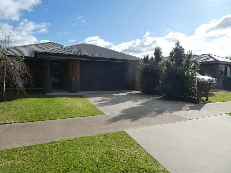 11 McKimmie Court, East Bairnsdale VIC 3875
