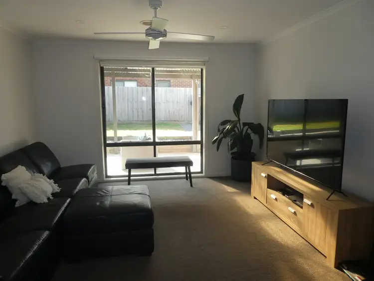 Fifth view of Homely house listing, 11 McKimmie Court, East Bairnsdale VIC 3875