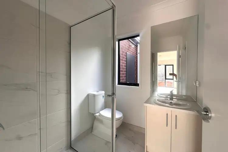 Fifth view of Homely townhouse listing, 2/28 John Hunter Drive, Endeavour Hills VIC 3802