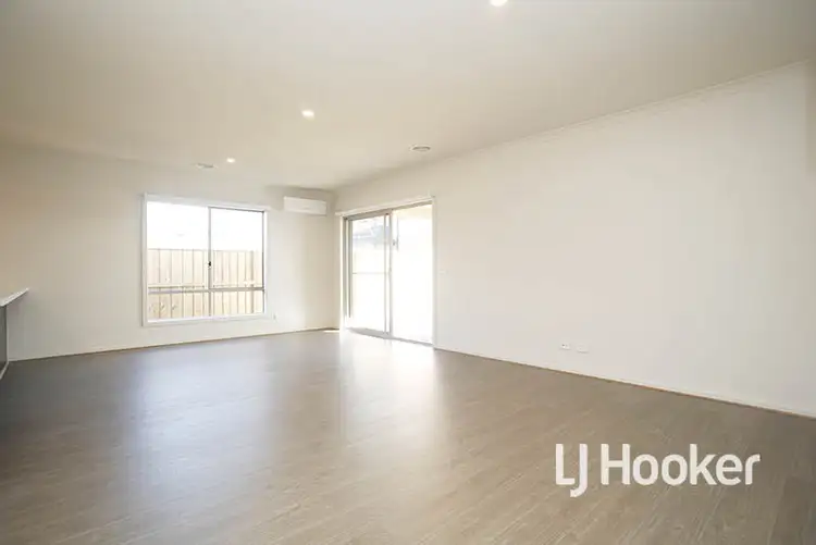 Second view of Homely house listing, 3 Minnehaha Way, Point Cook VIC 3030