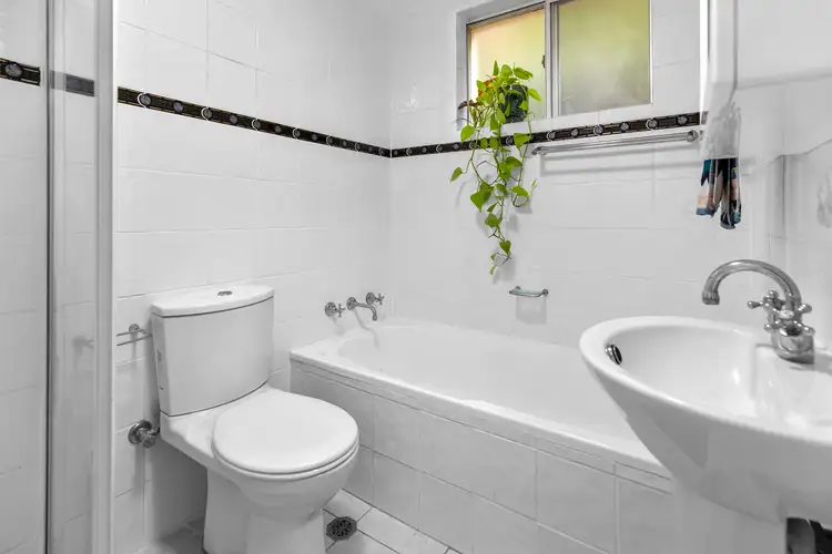 Fifth view of Homely apartment listing, 2/15 Burne Avenue, Dee Why NSW 2099