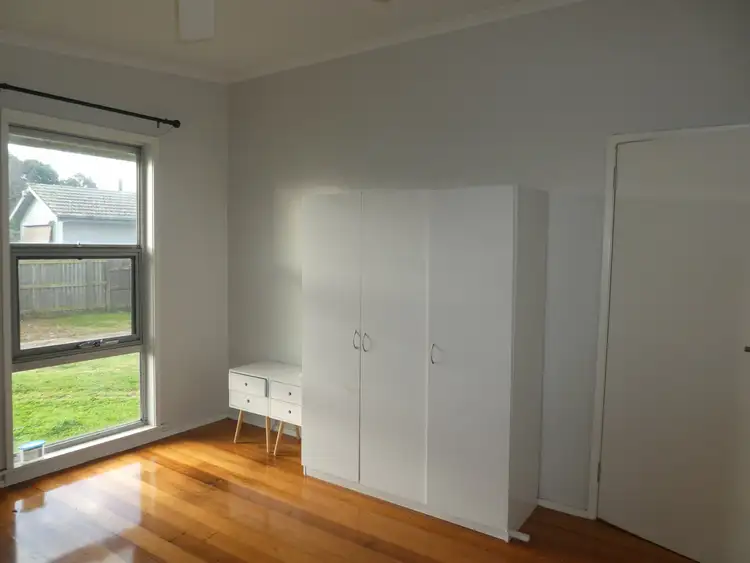 Fifth view of Homely house listing, 11 Flett Court, East Bairnsdale VIC 3875