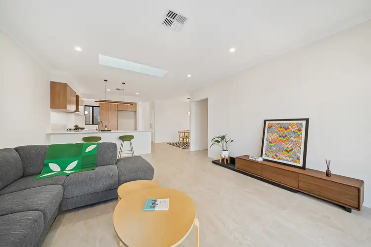 10 Botanical Place, Canning Vale WA 6155