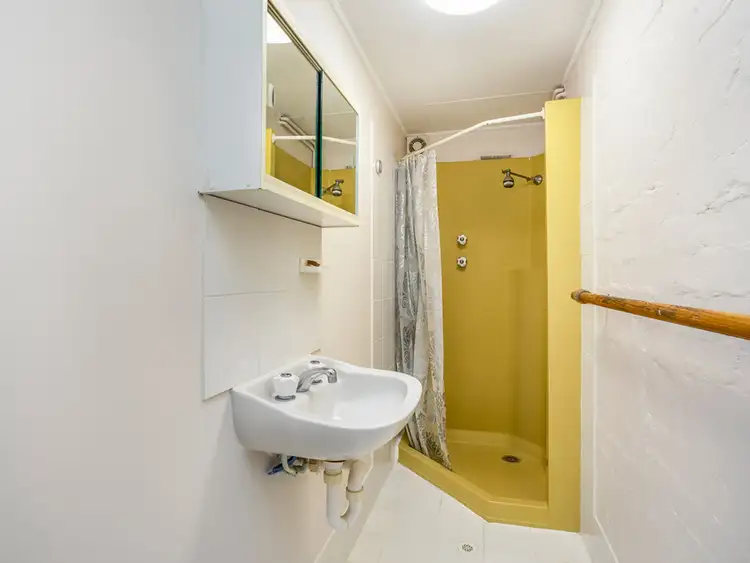 Fifth view of Homely flat listing, 8a Roches Avenue, Bayview NSW 2104