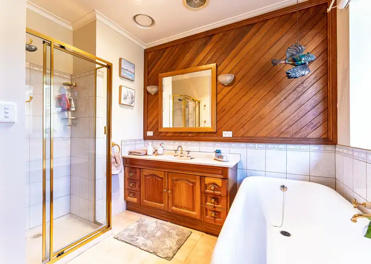 Fifth view of Homely house listing, 42 Longfellow Avenue, Mooroolbark VIC 3138