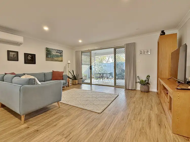 Third view of Homely house listing, 2/33 William Street, Young NSW 2594