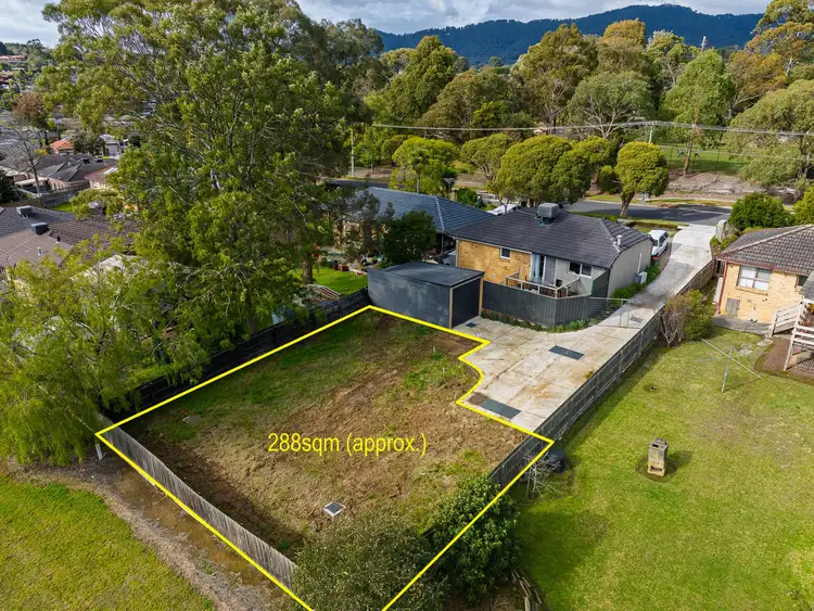 2/19 Lawson Road, Mooroolbark VIC 3138