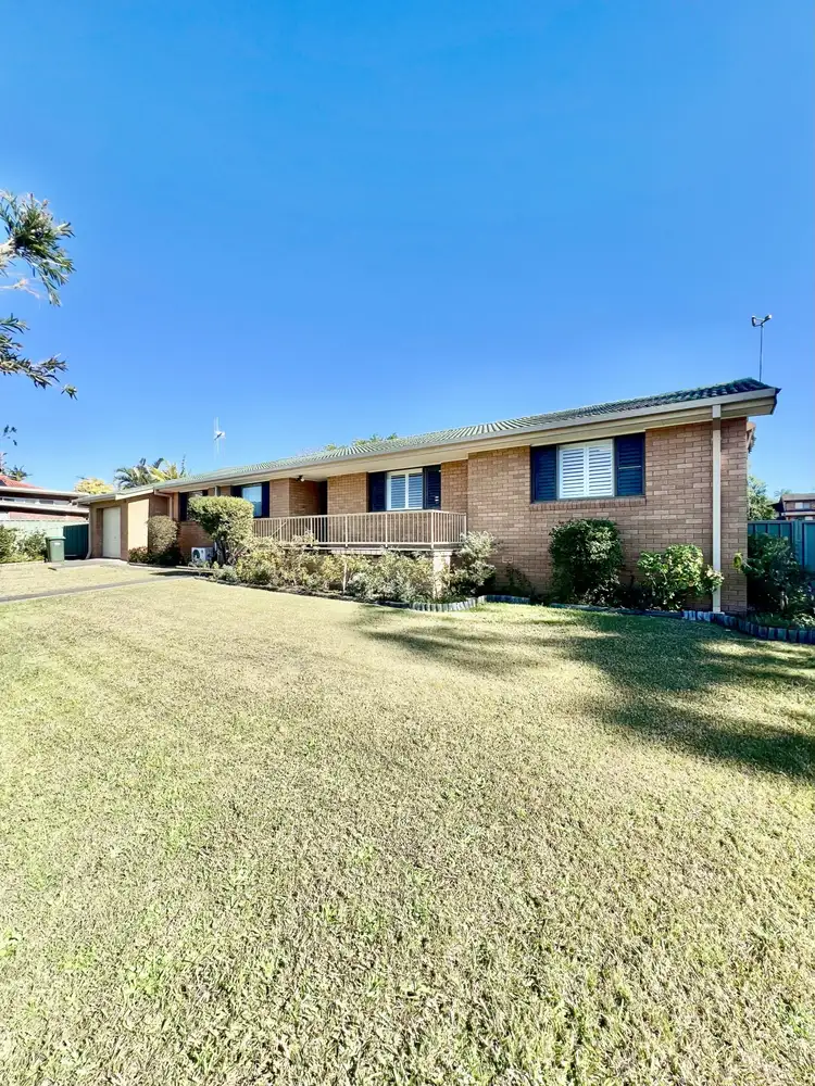 4 Woolcott Close, Taree NSW 2430