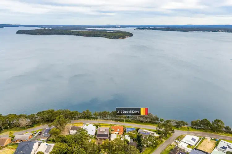 219 Dobell Drive, Wangi Wangi NSW 2267