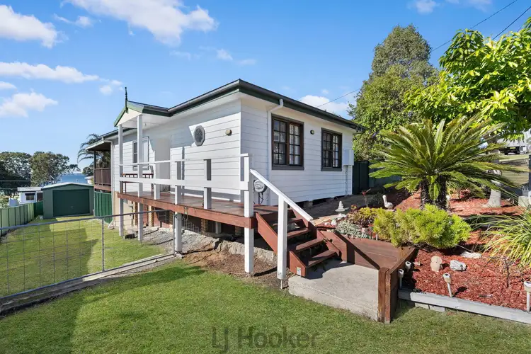 Second view of Homely house listing, 11 Glen Avenue, Arcadia Vale NSW 2283