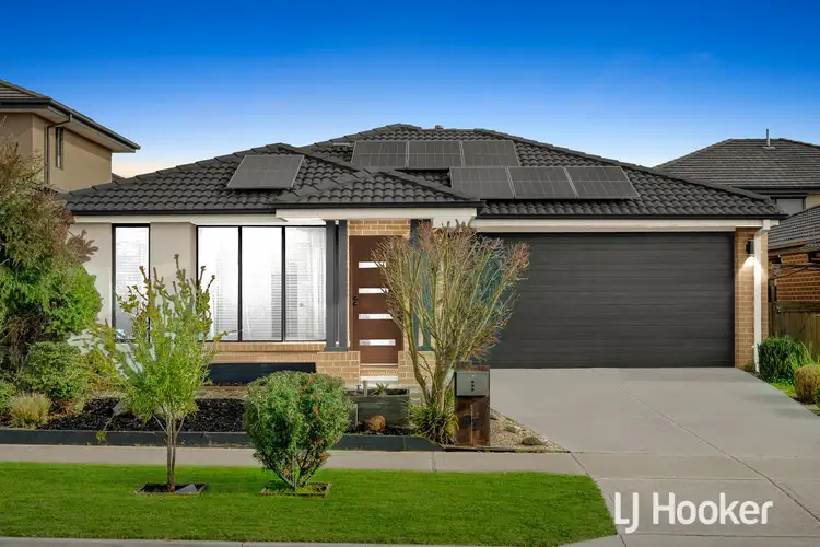 13 Amburla Drive, Cranbourne North VIC 3977