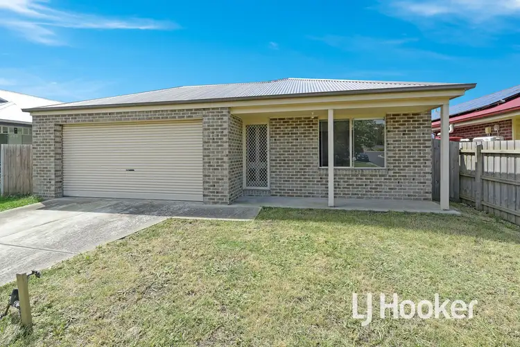 9 Tribuzi Close, Pakenham VIC 3810