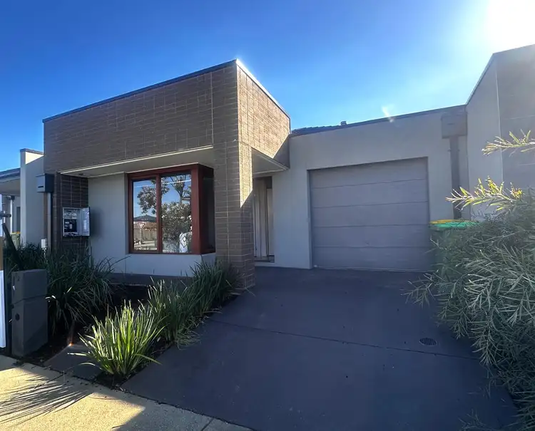 42 Kaduna Drive, Officer South VIC 3809