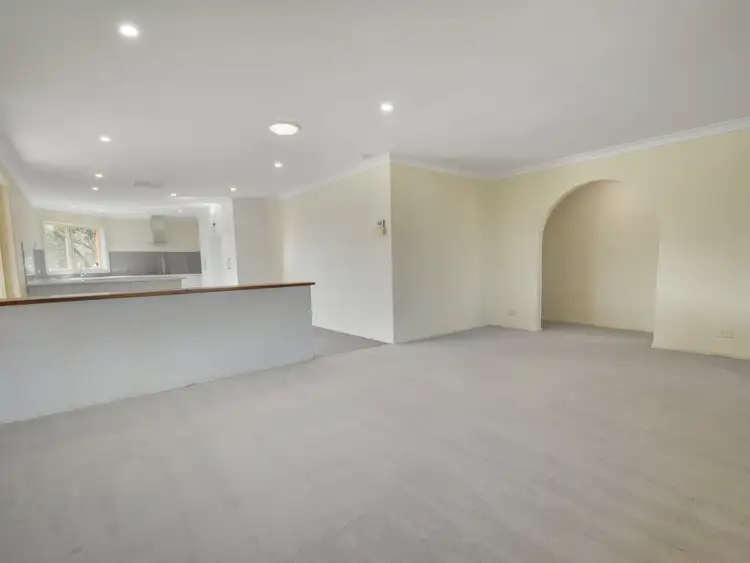 Fifth view of Homely house listing, 30 Pineview Crt, Young NSW 2594