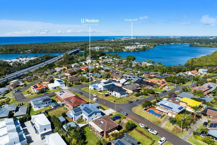 4 Somerset Avenue, Banora Point NSW 2486