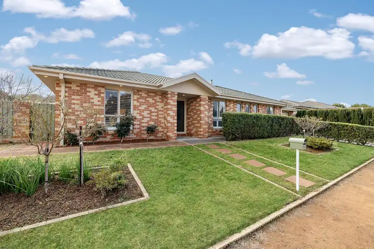 20 Unwin Avenue, Jerrabomberra NSW 2619