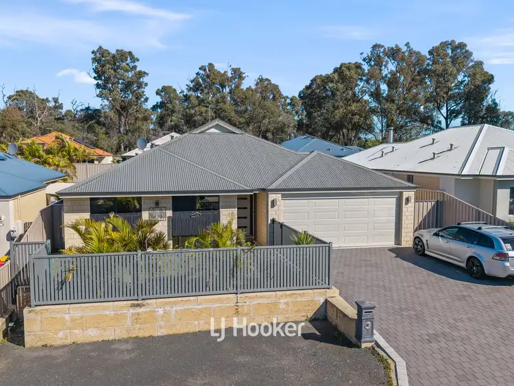 6 Merton Avenue, College Grove WA 6230