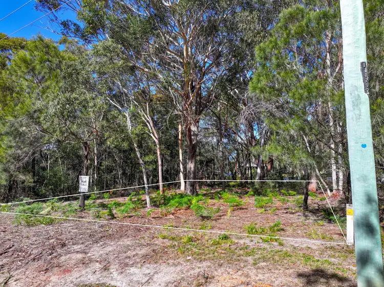 8 Field St, Russell Island QLD 4184